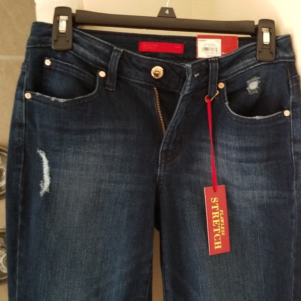 Jlo midrise capris